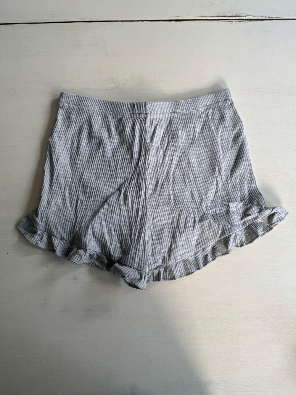 Gray Ribbed Ruffle Shorts - Picture 2 of 5